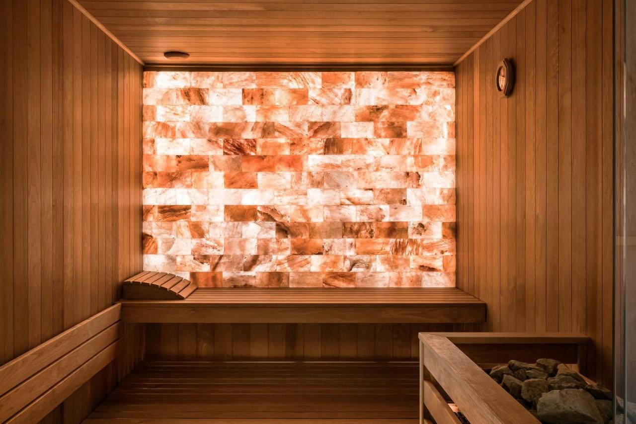Nosalowy Park Hotel & Spa Zakopane Exterior foto Himalayan salt blocks in a sauna