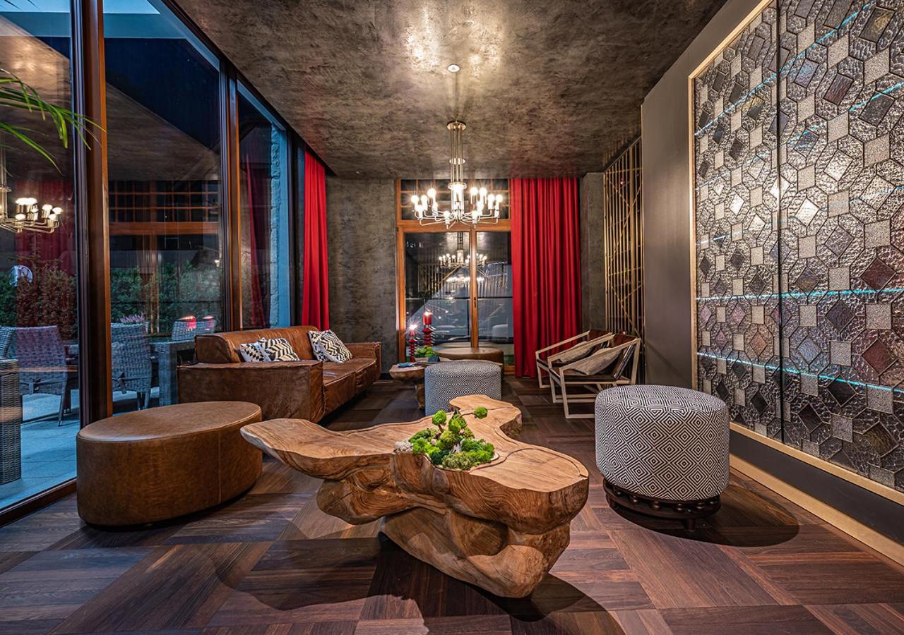 Nosalowy Park Hotel & Spa Zakopane Exterior foto The lobby of the hotel